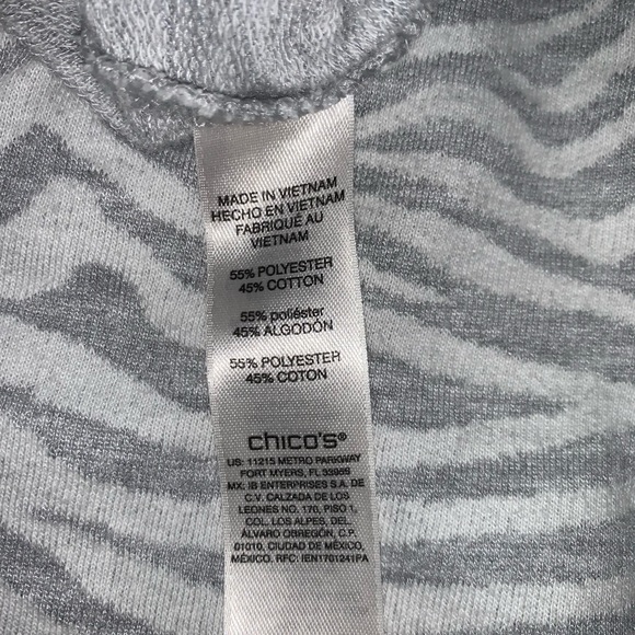 Chico's Weekends Capri Pants Chico's Size 3 Gray/White Zebra Print - Picture 9 of 9